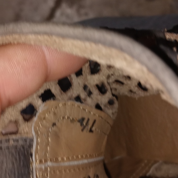 Baske California Ankle Boots. Size 7.5 - Picture 8 of 8